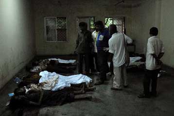 «Κυνήγι» για τους δράστες των βομβιστικών επιθέσεων στο Χαϊντεραμπάντ της Ινδίας