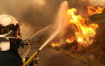 Το ελληνικό ολοκαύτωμα καταγράφουν τα διεθνή ειδησεογραφικά μέσα