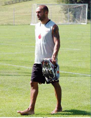 Αποχώρησε από την πρωινή προπόνηση του Ολυμπιακού ο Ραούλ Μπράβο