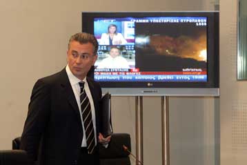 Διαψεύδει η κυβέρνηση ταξιδιωτικές συστάσεις μετά τα περί ασύμμετρων απειλών