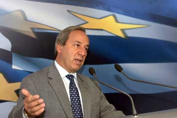 Το έλλειμμα δεν θα υπερβεί το όριο του 3% λόγω πυρκαγιών, εκτιμά η κυβέρνηση