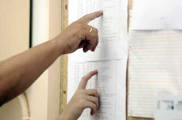 Την επόμενη εβδομάδα και μέσω Διαδικτύου οι νέες βάσεις για την εισαγωγή σε ΑΕΙ-ΤΕΙ