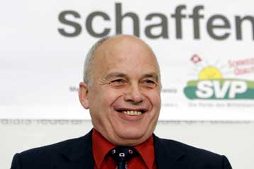 Ξενοφοβικό νόμο ετοιμάζεται να θέσει σε δημοψήφισμα ελβετικό κυβερνητικό κόμμα