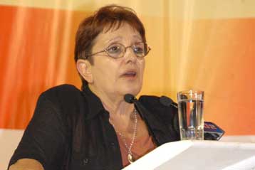 «Αφύπνιση» στο εκλογικό σώμα διαπιστώνει η Αλέκα Παπαρήγα