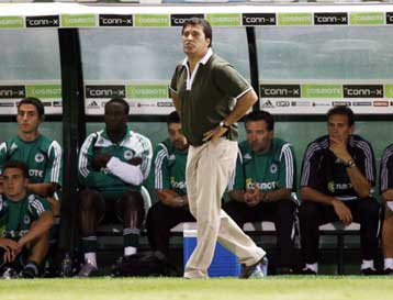 Ενέσεις ηθικού στους παίκτες πριν το ντέρμπι από οπαδούς του Παναθηναϊκού