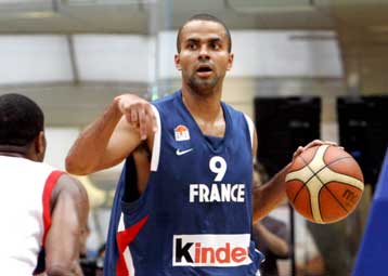 Φαβορί για τον τίτλο χρίζει Ισπανία και Ελλάδα ο Πάρκερ, που θέλει τίτλο