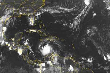 Αναβαθμίστηκε ο κυκλώνας Φίλιξ κατευθυνόμενος στην Κεντρική Αμερική