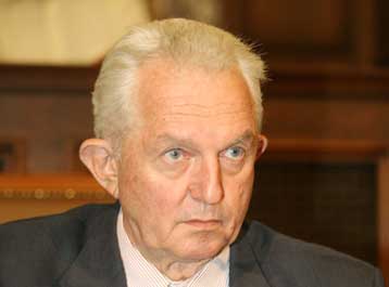 Οργή ΠΑΣΟΚ για συσχετισμό εκλογικού αποτελέσματος και ΟΤΕ από τον Π.Βουρλούμη