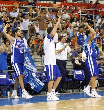 Με πάθος αποφύγαμε την έκπληξη, λέει ο Γιαννάκης-Είχαμε άγχος, τονίζουν οι διεθνείς