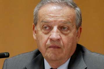 Δεν αποκλείει ο Στέλιος Παπαθεμελής συζήτηση «στη βάση αρχών» για συνεργασία