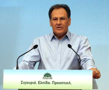 Επανεμφάνιση Κώστα Λαλιώτη με σκληρή επίθεση κατά της κυβέρνησης