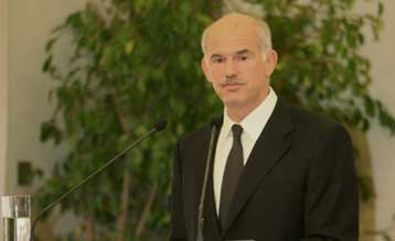 «Λίγος» ο Κ.Καραμανλής για πρωθυπουργός, λέει ο Γ.Παπανδρέου