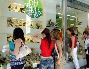 Κάθετη πτώση στον τζίρο του λιανεμπορίου το τελευταίο 15ήμερο των εκπτώσεων