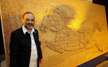 Στο Guinness μπήκε Αλβανός καλλιτέχνης για έργο του με μισό εκατ. οδοντογλυφίδες