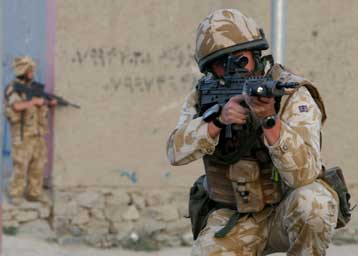 Οι Ταλιμπάν εξοπλίζονται με κινεζικής κατασκευής όπλα, υποστηρίζει το Λονδίνο