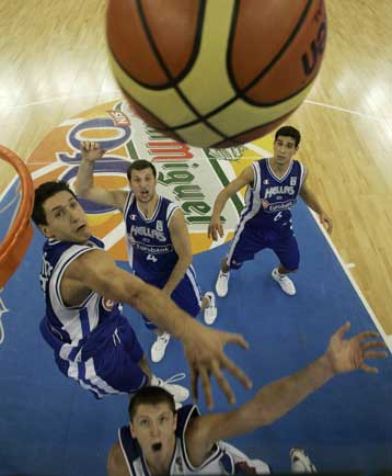 Ήττα και δύσκολο πρόγραμμα για την Εθνική, αποκλεισμός σοκ για Σερβία, Λετονία