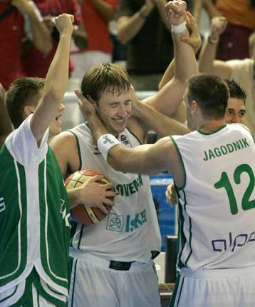 Η Σλοβενία πρώτη στον όμιλο του Αλικάντε, 67-66 τη Γαλλία