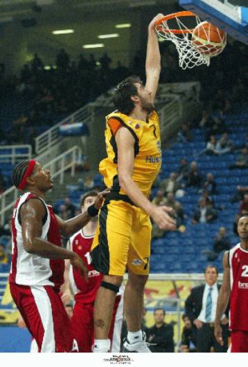 Φιλική νίκη της ΑΕΚ επί του Ολυμπιακού με 81-74, στην «Ένωση» ο Γλυνιαδάκης