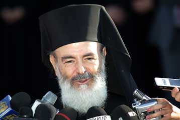 Σε παρερμηνεία αποδίδουν συνεργάτες του Αρχιεπισκόπου την άποψή του για τις πυρκαγιές