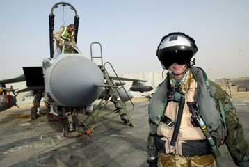 Βρετανικά μαχητικά σε επιχείρηση αναχαίτισης ρωσικών αεροσκαφών