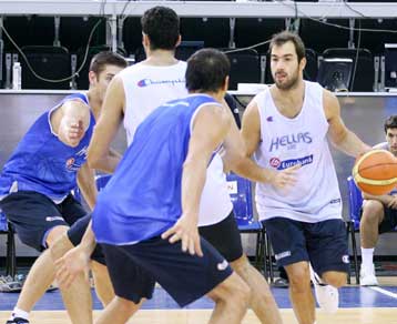 Θέλουμε τη νίκη, λέει ο Παπαλουκάς-Και θα την πάρουμε, απαντά ο Τσαρτσαρής