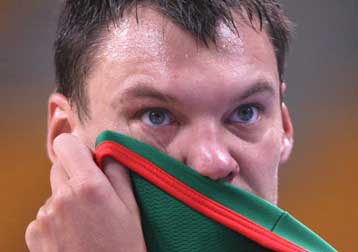 Διάψευση για υπογραφή «Σάρας» στον Ολυμπιακό, έφτασε ο Μπελ για διαπραγματεύσεις