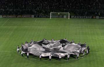 Πρόστιμα της UEFA για επεισόδια οπαδών στον γ προκριματικό γύρο του Champions League