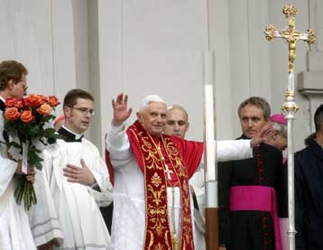 «Μεταμέλεια» για το Ολοκαύτωμα εκφράζει από την Αυστρία ο Πάπας Βενέδικτος