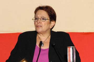 Επίθεση κατά δικομματισμού και ΣΥΡΙΖΑ από την Αλέκα Παπαρήγα