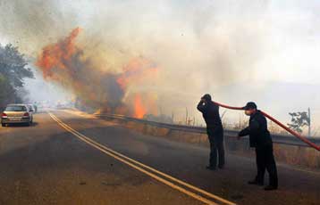 Προεκλογικό δώρο του υπουργείου Δημόσιας Τάξης στους συμβασιούχους πυροσβέστες