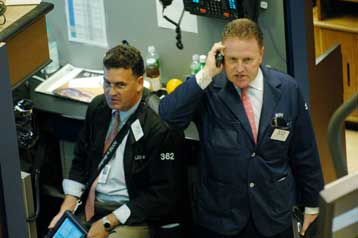 Μικτές τάσεις στη Γουόλ Στριτ και απώλειες στα ευρωπαϊκά χρηματιστήρια τη Δευτέρα