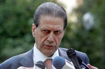 Με το χρόνο προκήρυξης των εκλογών συνέδεσε τις πυρκαγιές ο Βύρων Πολύδωρας