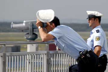 Απειλή για βομβιστική επίθεση σε αμερικανική βάση στη Γερμανία