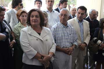 Αγιασμός στα σχολεία με κόντρες για το βιβλίο Ιστορίας και τα κενά