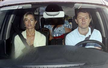 Εφιάλτης η ζωή μας, λένε από τη Βρετανία οι γονείς της μικρής Μαντλίν