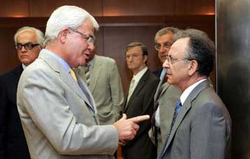 Το ΥΠΑΝ υπόσχεται κατάργηση των περιορισμών για την αντικατάσταση μονάδων της ΔΕΗ