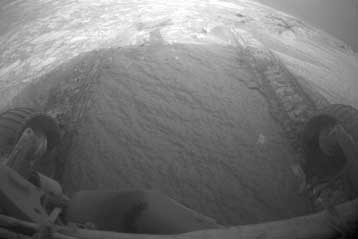 Ανέπαφα τα δίδυμα ρομπότ της NASA από τις μεγάλες αμμοθύελλες στον Αρη