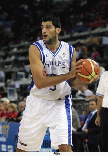 Αμυνα και συγκέντρωση, ζητά ο Μπουρούσης-Έχουμε τα όπλα μας, απαντά ο Λάκοβιτς