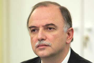 Στο Ευρωδικαστήριο θα κριθεί το θέμα των συμβασιούχων, λέει ο επίτροπος Σπίντλα