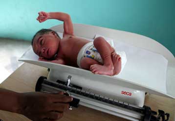 Σε ιστορικό χαμηλό οι θάνατοι παιδιών το 2006