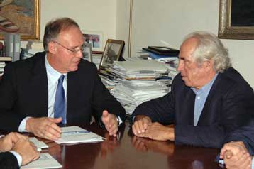 «Ύποπτες μπίζνες» στην καμένη Ηλεία καταγγέλλουν ΣΥΡΙΖΑ και τοπικοί φορείς