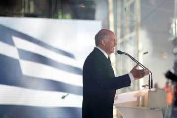 Ολομέτωπη επίθεση κατά του πρωθυπουργού από τον Γ.Παπανδρέου