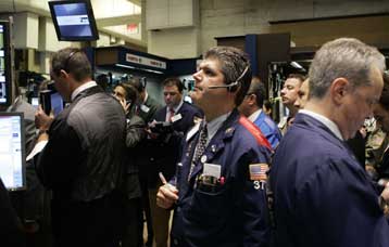 Θετικό πρόσημο στη Γουόλ Στριτ και τα ευρωπαϊκά χρηματιστήρια την Πέμπτη