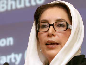 Στις 18 Οκτωβρίου επιστρέφει στο Πακιστάν η Μπεναζίρ Μπούτο