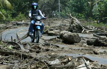 Στους 23 ανήλθαν οι νεκροί από τον σεισμό στην Ινδονησία