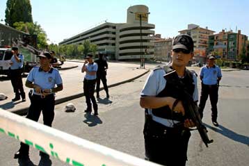 Δύο μέλη του PKK συνελήφθησαν ως ύποπτοι σχεδιασμού βομβιστικής επίθεσης στην Αγκυρα