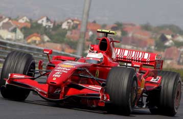 Ο Φινλανδός Κίμι Ράικονεν στην pole position του βελγικού Grand Prix