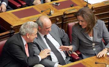 Πρωτιά για την Ντ.Μπακογιάννη στην Α Αθηνών – Εκτός Βουλής η Μ.Γιαννάκου