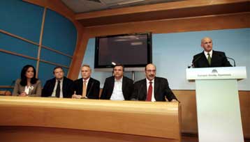 Ραγδαίες εξελίξεις στο ΠΑΣΟΚ με Παπανδρέου και Βενιζέλο να διεκδικούν την προεδρία