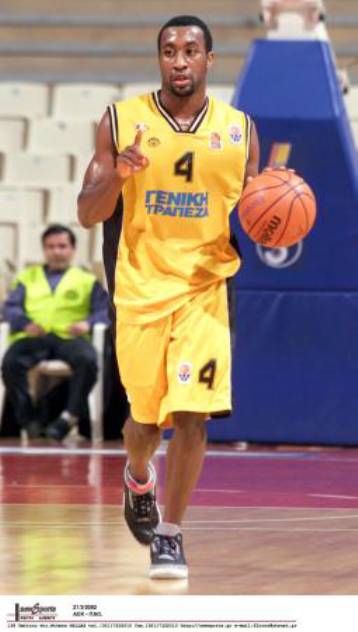 O J.R. έχει τη δική του μπασκετική ιστορία στη Ρωσία